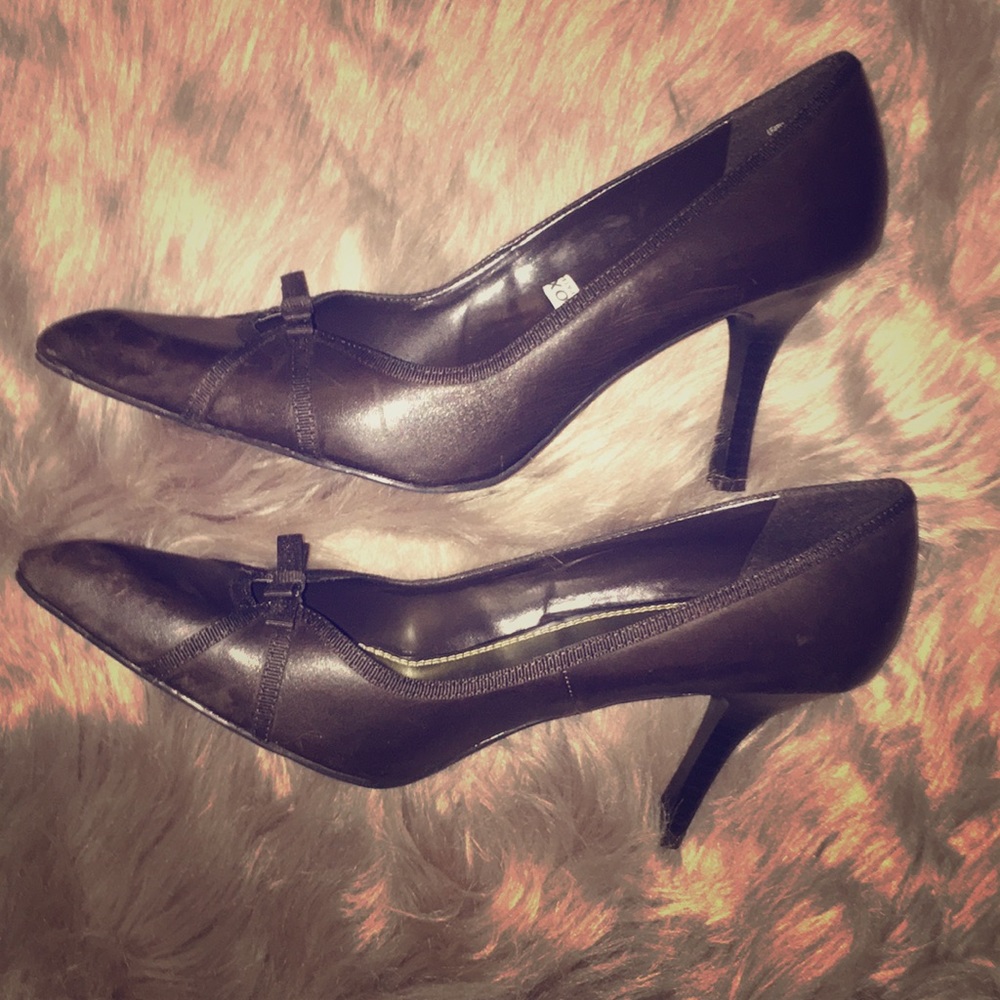 MERONA SIZE 11 WOMANS BROWN HEELS WITH BOW